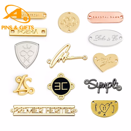 Accessoires de vêtement Logo personnalisé Soins privés Chaussure de transfert de chaleur PVC TPU Caoutchouc PU Étiquette de marque Cuir de silicone Jeans Taille de tissu Tissu Étiquettes de vêtements tissées en métal